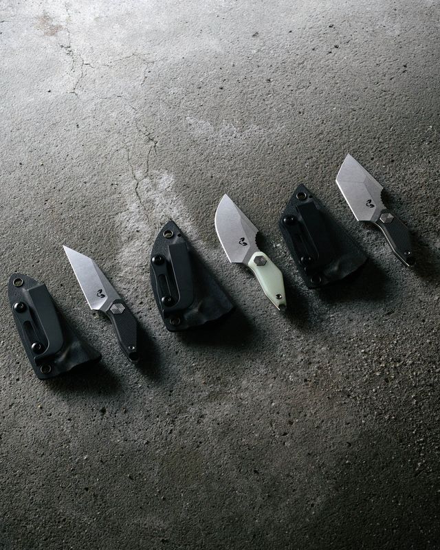 Pocket fixed blade detail view